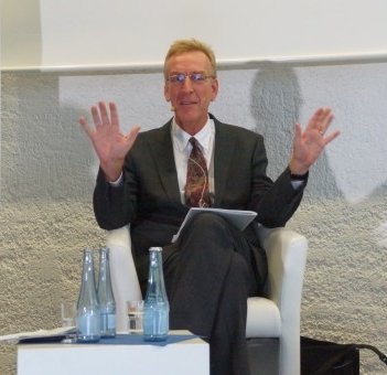 Dr. Julian Stech, Moderator des OB-Talks